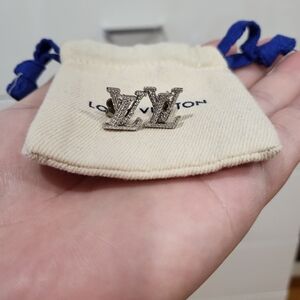 Louis vuitton LV iconic palla earrings
